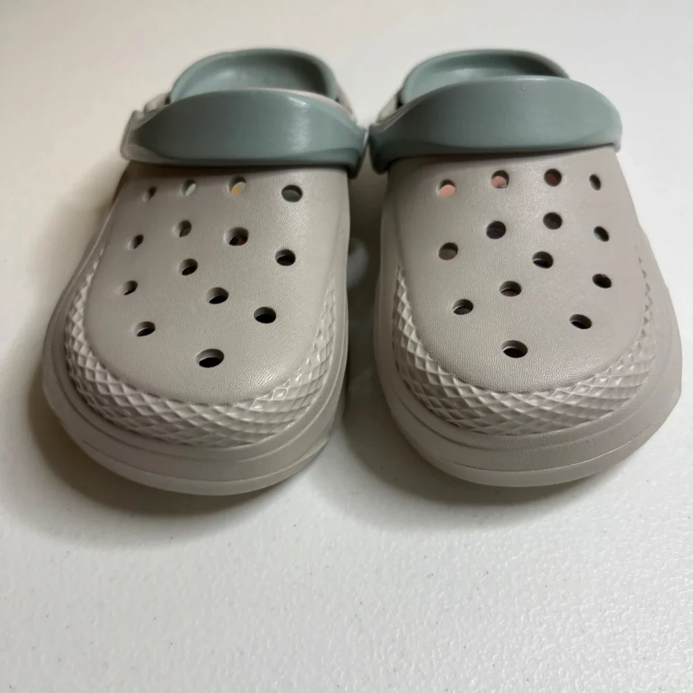 Kids Dinosaur Croc Style Clogs‎ Sandals with Charms Beige Blue Size 28 29